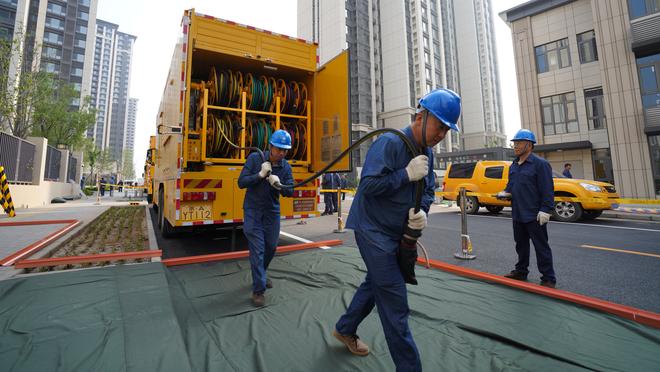 球迷批奥纳纳表现：他的站位就是在犯罪，让科曼完成最轻松射门